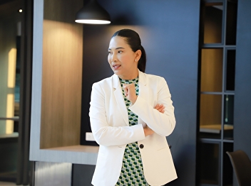 April 18, 2023. Suan Sunandha Rajabhat
University President, Associate
Professor Dr. Chutikan Sriviboon check
out the Academic Resource Center's
mezzanine improvements