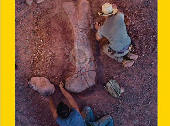 Presenting content about Visit Jurassic
World in the Sahara Desert.
Paleontologists travel back in time to
the lush Sahara Desert