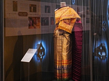 The Queen Sirikit Museum of Textiles at
the Grand Palace invites you to explore
the latest exhibition at Ratsadakorn
Pipat Hall