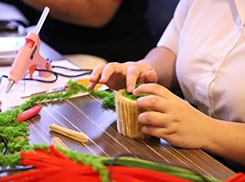 The Office of Academic Resources and
Information Technology organized a
Valentine’s Day activity titled “Twist
the Love.”